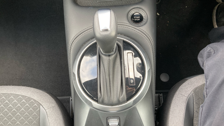 Nissan Juke 1.6 Hybrid N-Connecta 5dr Auto Hybrid Hatchback